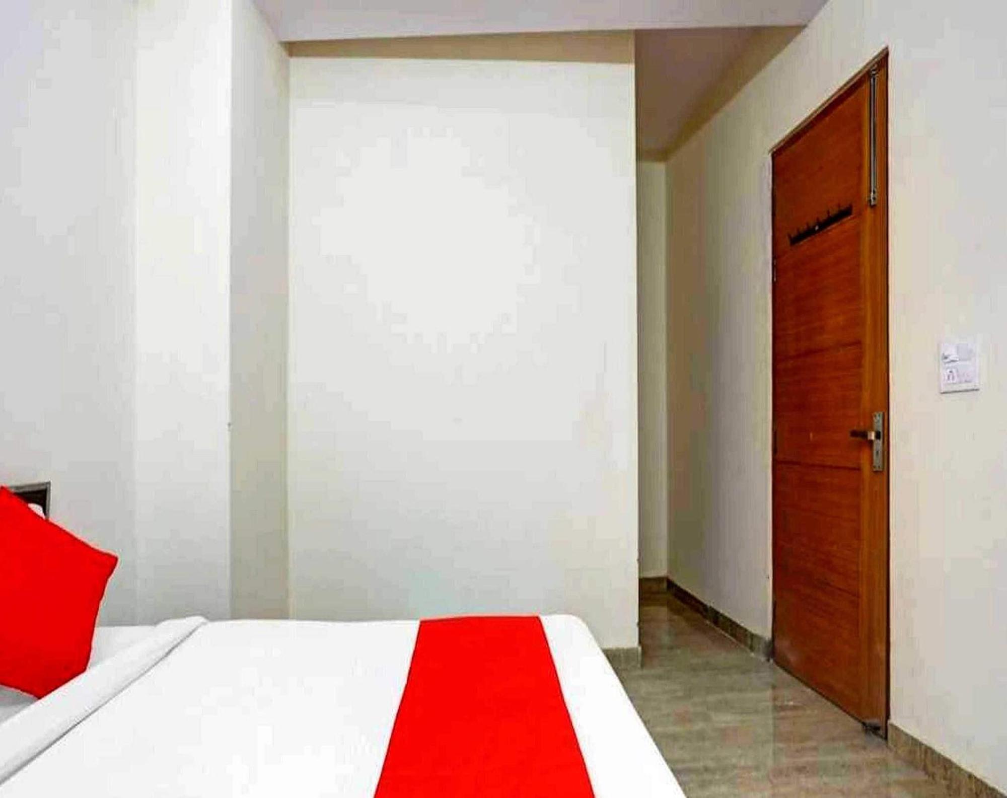 Hotel Sky Bird Bhauli Exterior foto