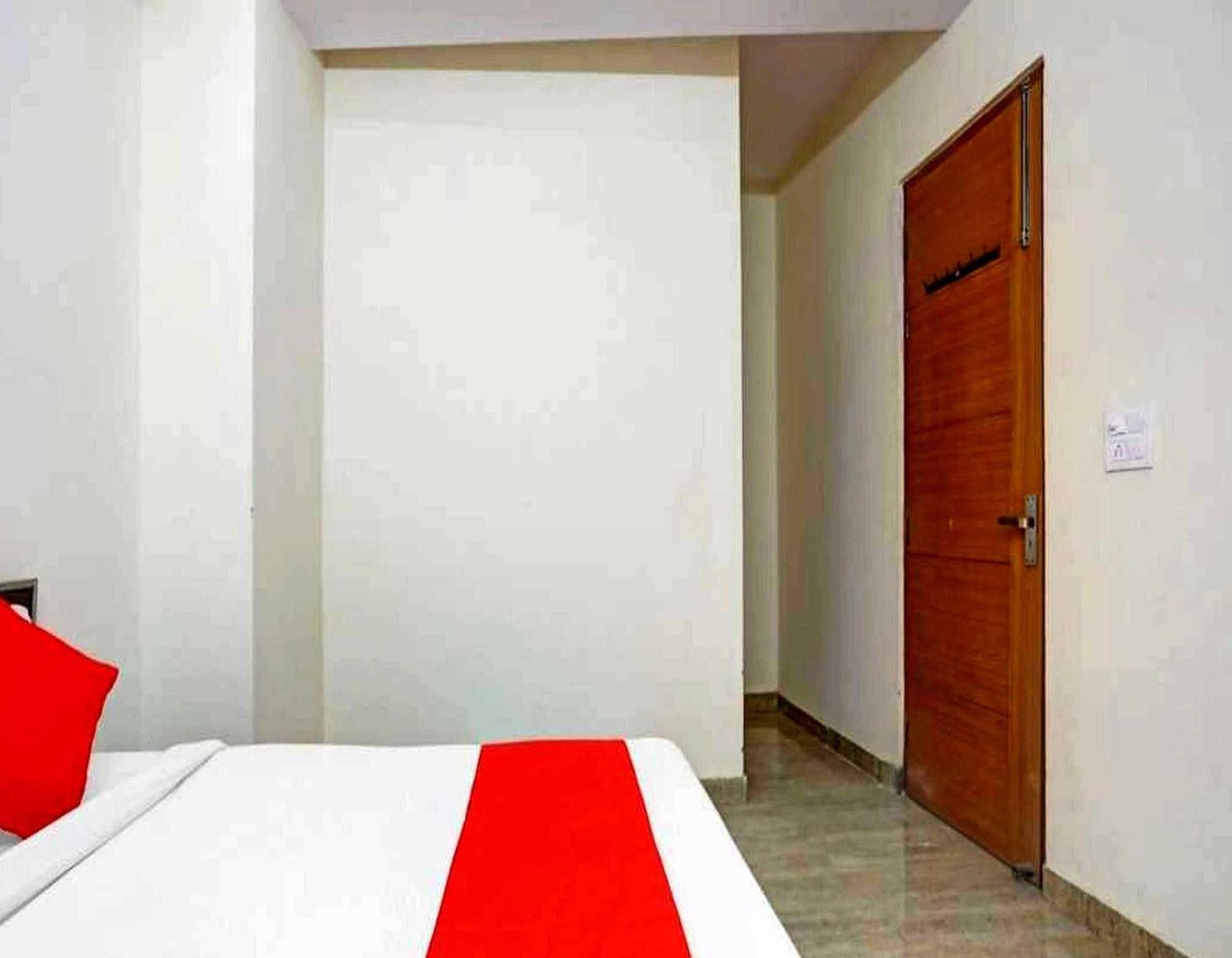 Hotel Sky Bird Bhauli Exterior foto