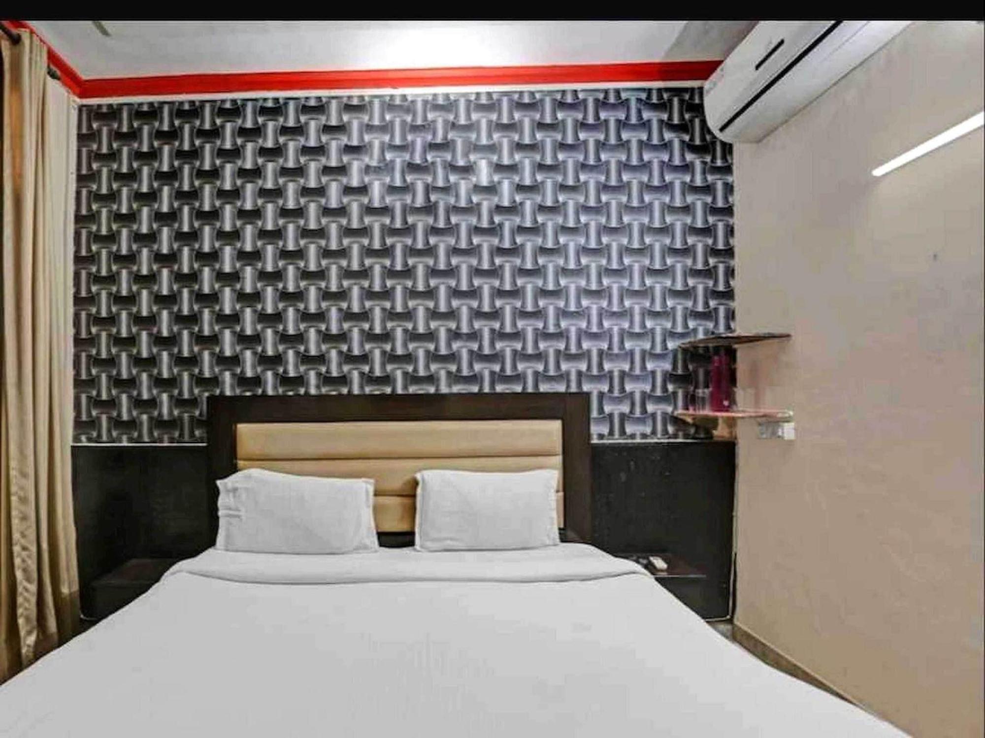 Hotel Sky Bird Bhauli Exterior foto