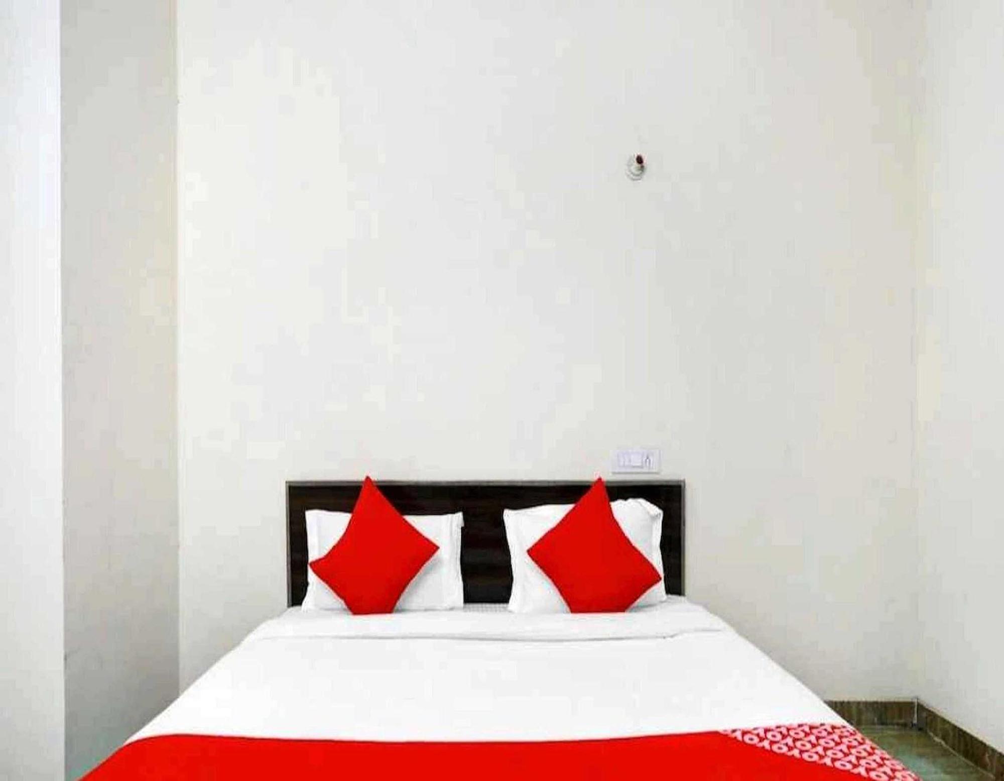 Hotel Sky Bird Bhauli Exterior foto